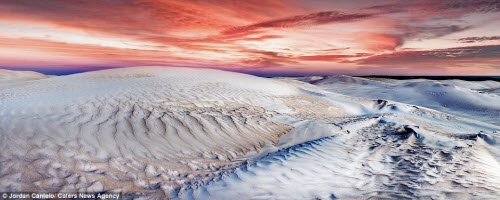 Vẻ đẹp như ở thế giới khác của cồn cát australia