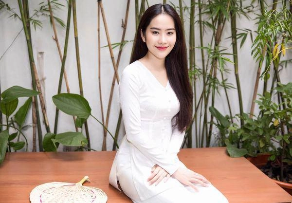 Nam em chán style công chúa diện đồ bình dân đi diễn cđm soi giá càng bất ngờ