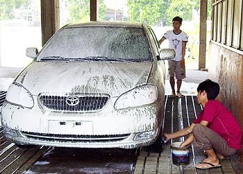  cách rửa xe chuyên nghiệp 