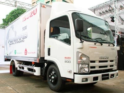  isuzu việt nam ra mắt xe tai new forward 