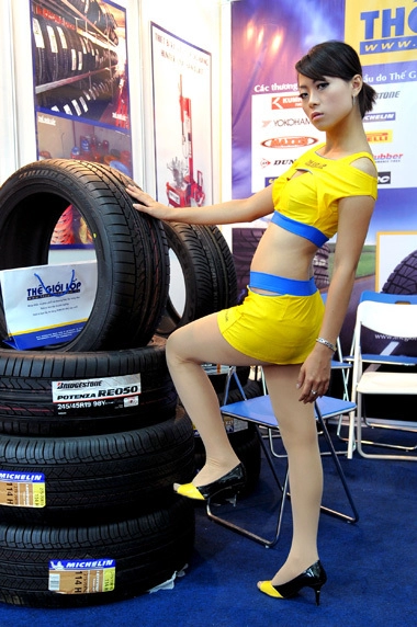  người đẹp tại autoexpo 2009 