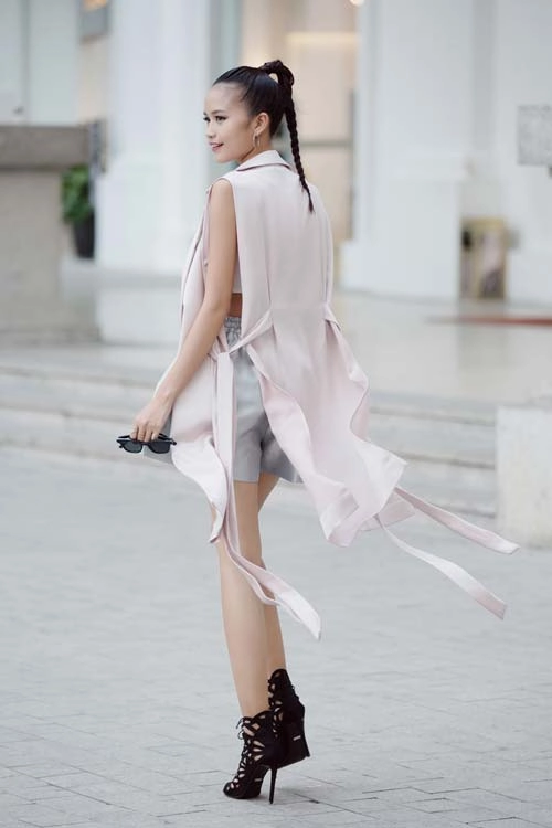 Bộ đôi quán quân next top đọ streetstyle đối lập