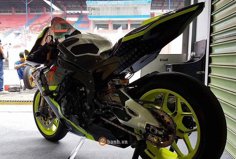 Yamaha r1m siêu chất trong phiên bản đường đua từ one3 motoshop