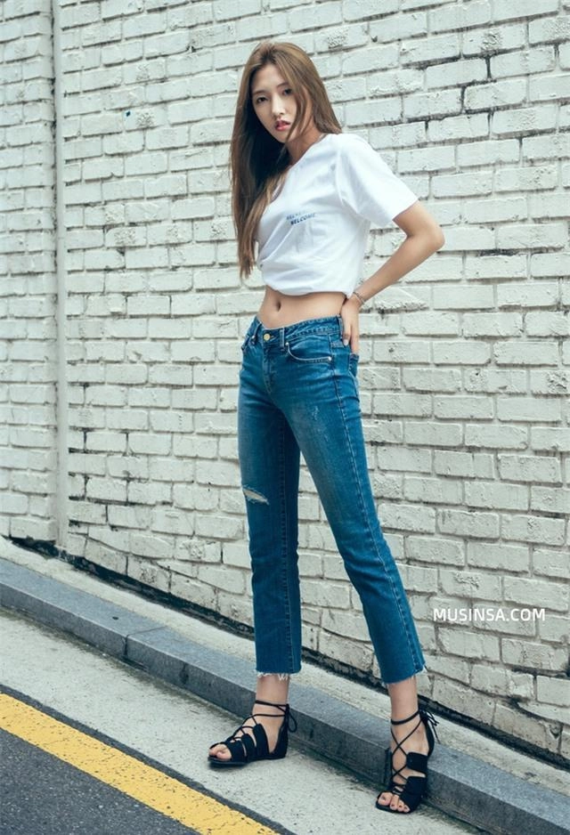 2018 rồi chị em đừng để mình lạc hậu vì cứ mãi mặc quần jeans ôm bó chịt