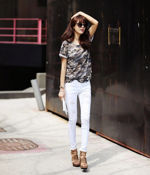9 cách mix đẹp với quần trắng