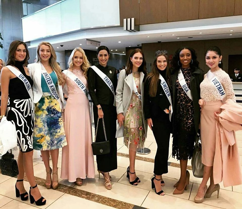 Á hậu thùy dung giới thiệu gia đình bằng tiếng anh cực chuẩn tại miss international 2017