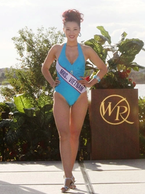 Ảnh bikini bỏng tay của sao việt tứ tuần