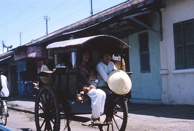 Ảnh hiếm của đạo diễn mỹ về giao thông sài gòn năm 1965