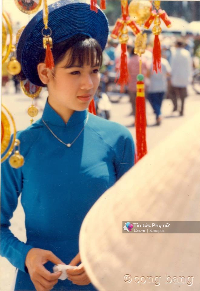 Ảnh hiếm thiếu nữ sài gòn áo dài e ấp trên đường nguyễn huệ 20 năm trước