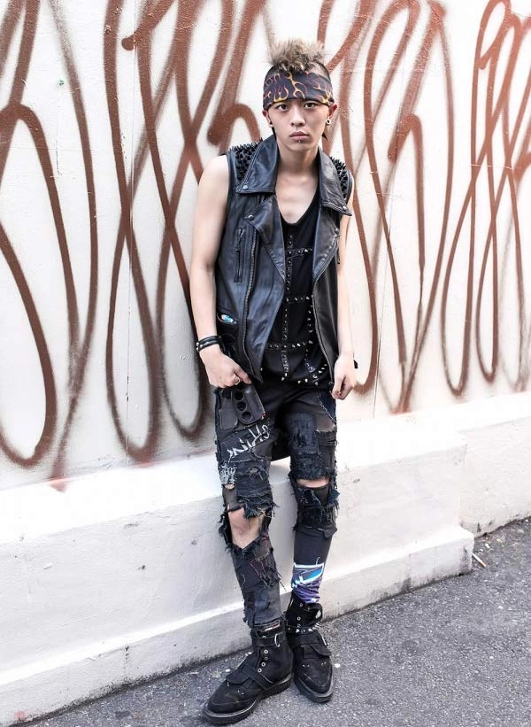 Bạn trẻ nhật biến hóa cùng đồ jean