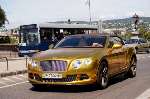  bentley continental gtc mạ vàng ở budapest 