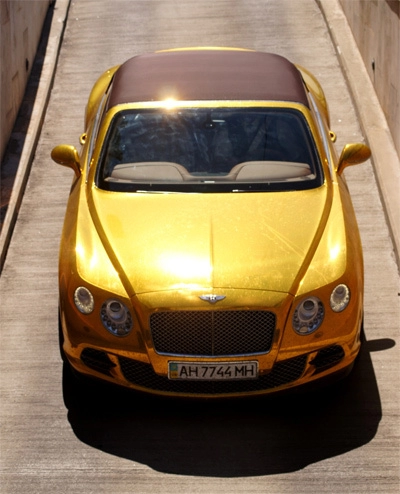  bentley continental gtc mạ vàng ở budapest 