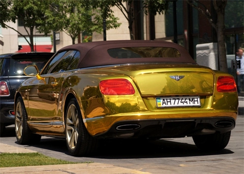  bentley continental gtc mạ vàng ở budapest 