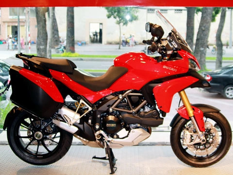  bộ đôi ducati chính hãng cập cảng sài gòn 