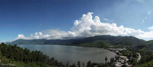 Bồng bềnh mây núi lăng cô