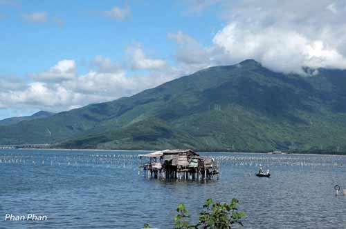 Bồng bềnh mây núi lăng cô