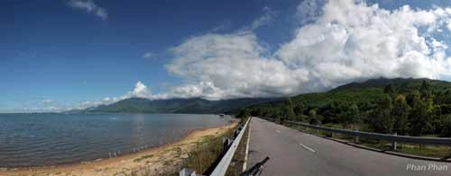 Bồng bềnh mây núi lăng cô
