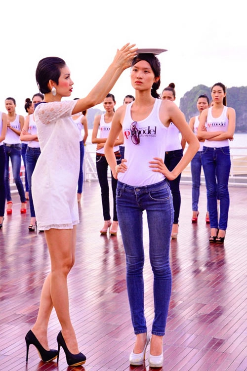 Cá mập next top và chú heo tự nướng