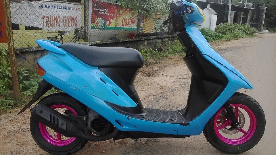 Cả nguồn sống bỗng chốc thu bé lại bằng chiếc honda dio zx độ xinh xinh