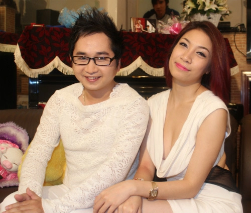 Ca sĩ pha lê sexy và sến sẩm
