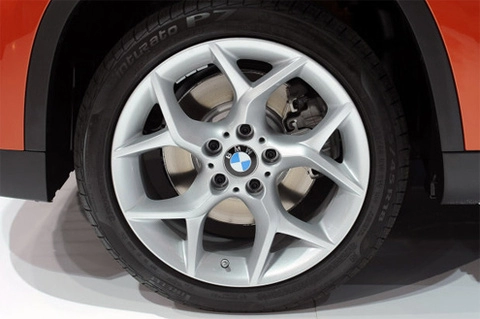  cận cảnh bmw x1 2013 