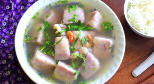 Canh khoai môn thơm ngọt cho cả nhà