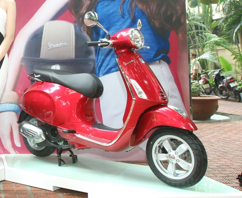  cặp đôi vespa thêm màu mới tại việt nam 