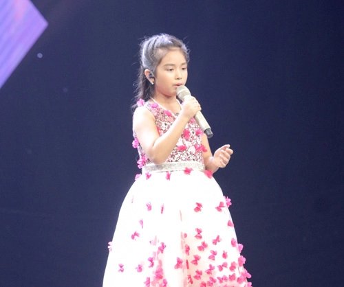 Cậu bé nghèo hát dân ca khiến hlv the voice kids phát cuồng