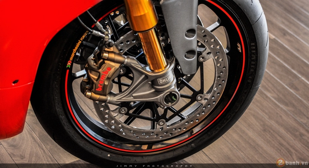 Chân dài italy 1299 panigale s - chiếc super sport gọn nhẹ nhất hiện nay