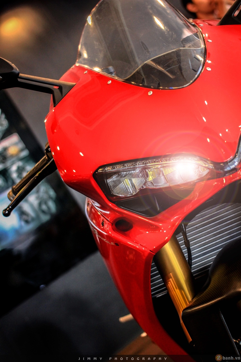 Chân dài italy 1299 panigale s - chiếc super sport gọn nhẹ nhất hiện nay