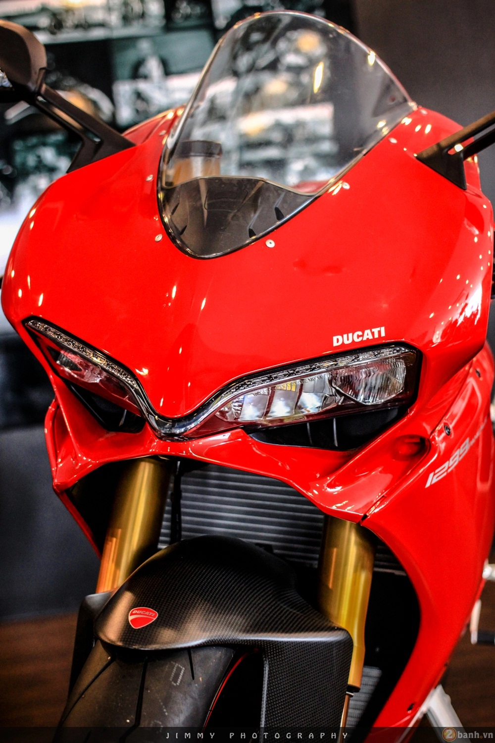 Chân dài italy 1299 panigale s - chiếc super sport gọn nhẹ nhất hiện nay