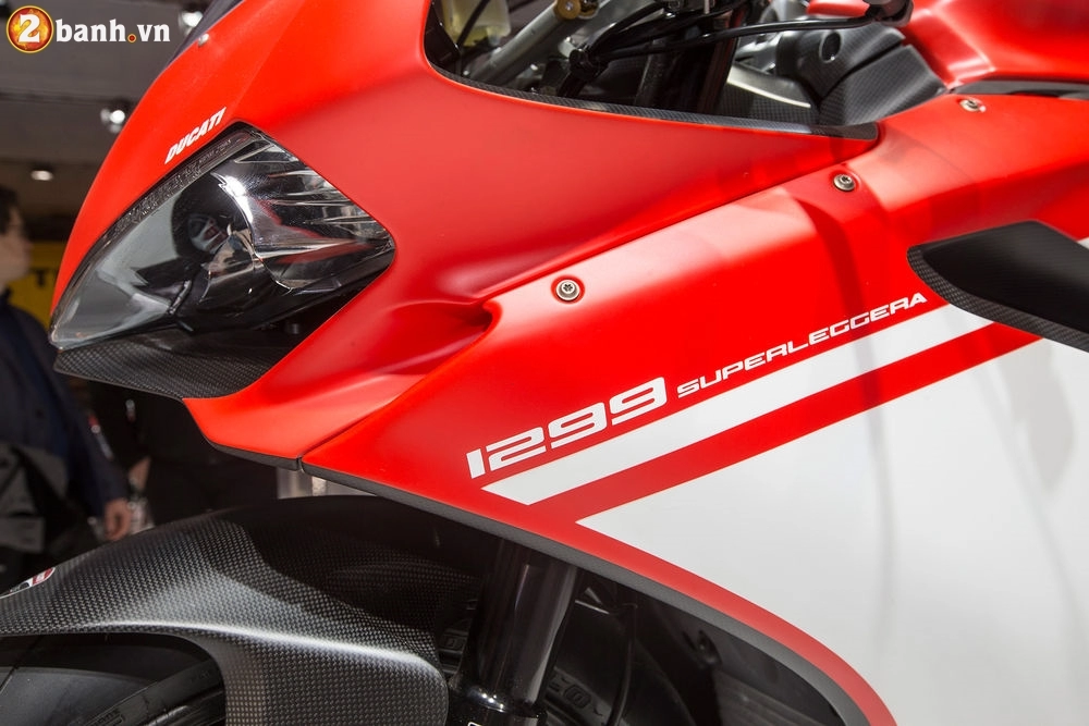 Chiêm ngưỡng cận cảnh ducati 1299 superleggera - chiếc xe mô tô đắt xắt ra miếng