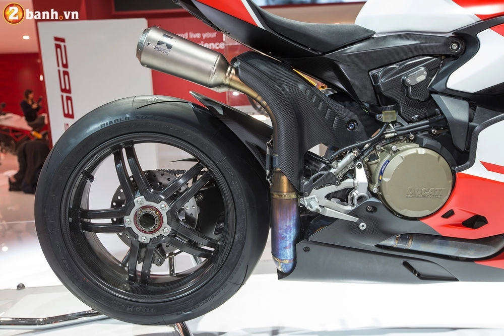 Chiêm ngưỡng cận cảnh ducati 1299 superleggera - chiếc xe mô tô đắt xắt ra miếng