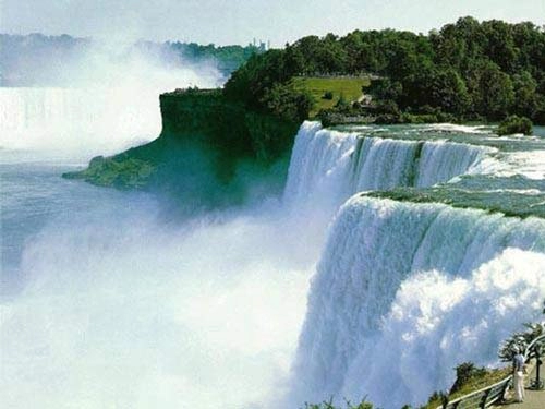 Chiêm ngưỡng thác nước đẹp mê hồn ở trung quốc