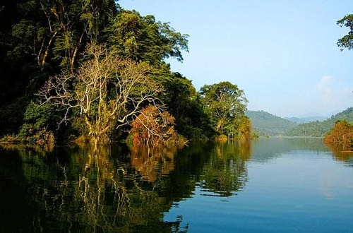 Chinh phục thác mơ bằng thang dây