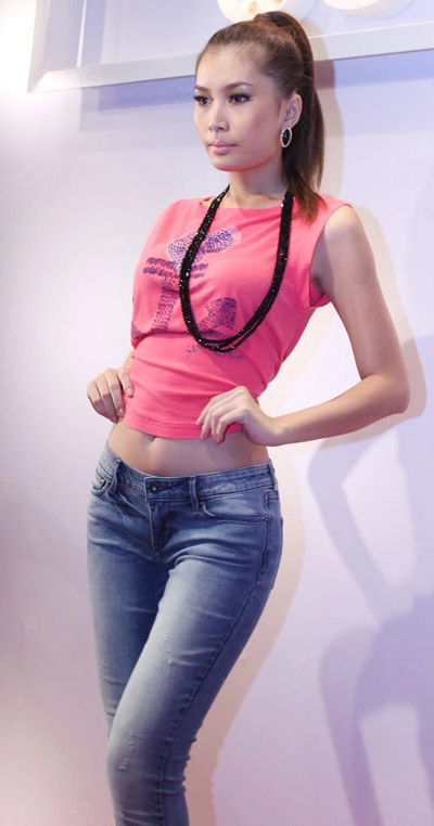 Chọn jeans để tôn vòng 3 như ý