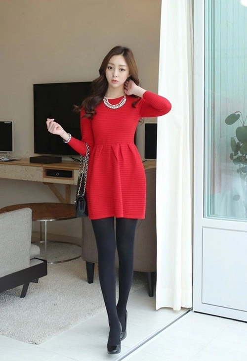 Chọn váy công sở đi dự tiệc