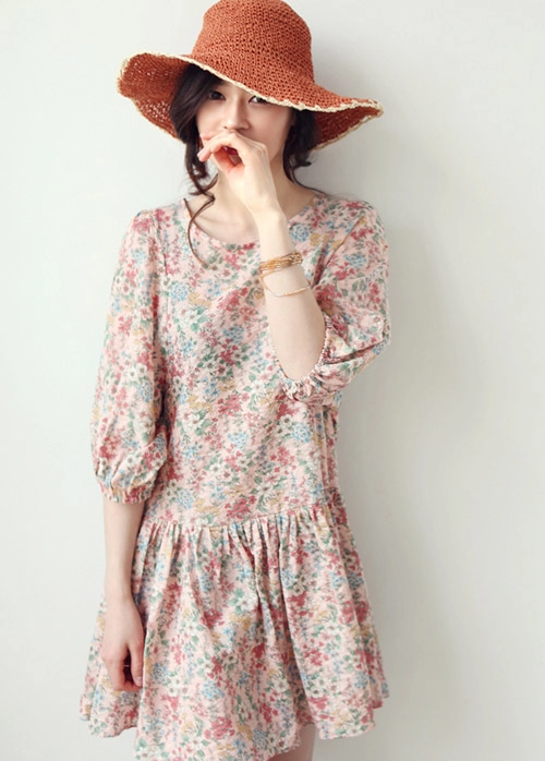 Chọn váy liền xinh xắn cho cô nàng eo to