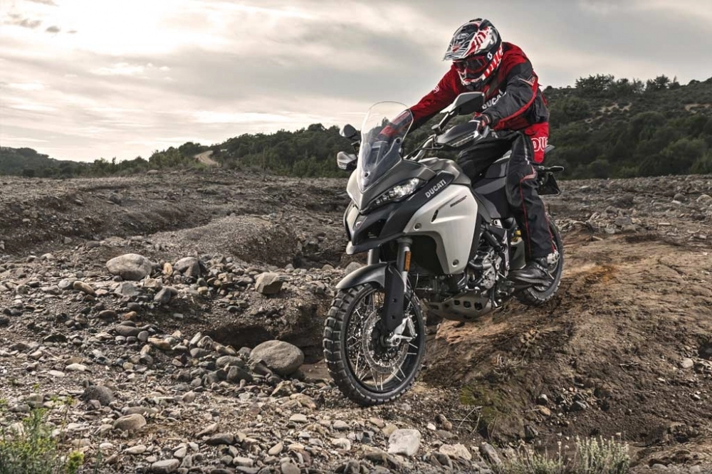 Có khoảng 568 chiếc multistrada 1200 enduro từ 2016-2017 gặp khiếm khuyết về bộ phận giảm sốc