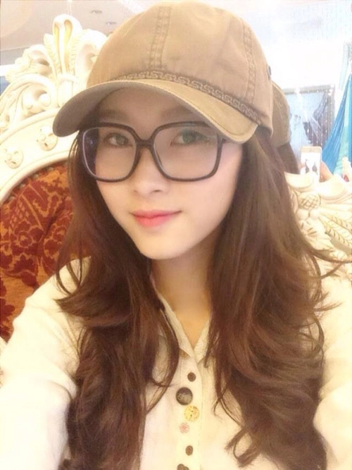 Cơn sốt kính nobita oanh tạc showbiz