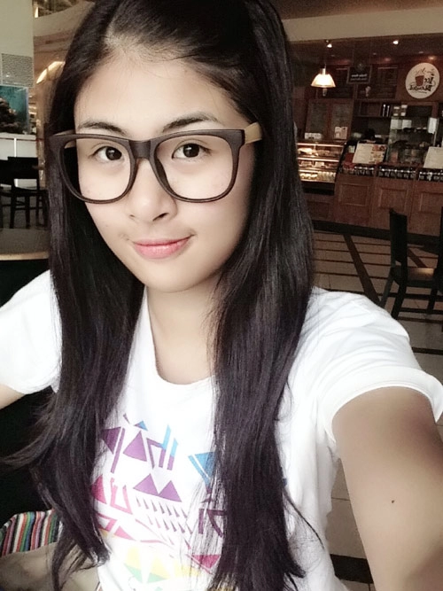 Cơn sốt kính nobita oanh tạc showbiz
