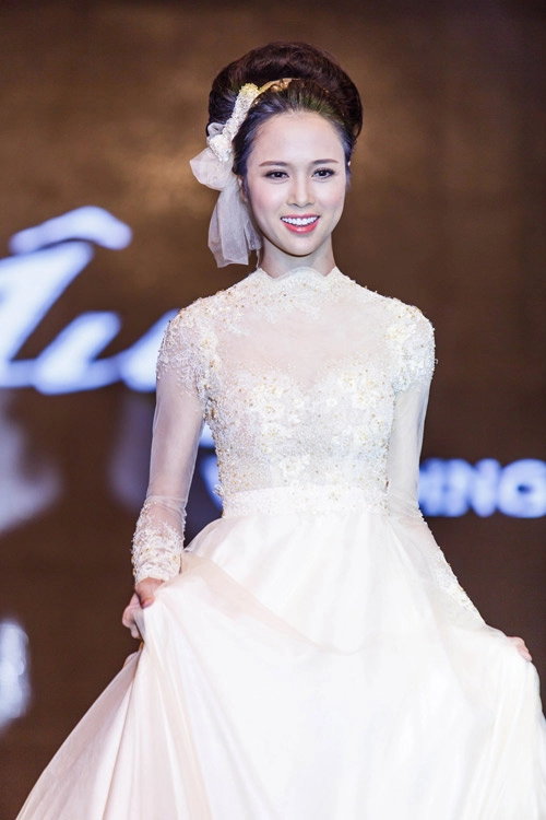 Dàn mỹ nhân việt mặc váy cưới lộng lẫy