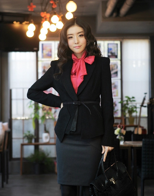 Đâu là kiểu blazer công sở nữ tính nhất