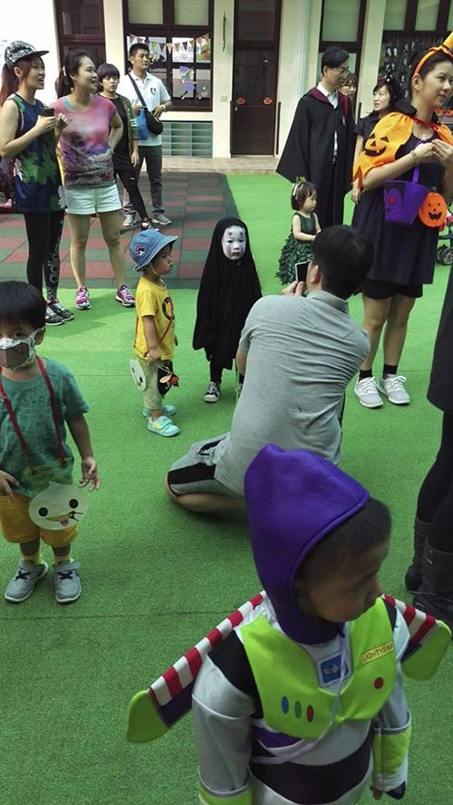 Đây mới là cô bé có màn hoá trang halloween lầy nhất khối mẫu giáo năm nay