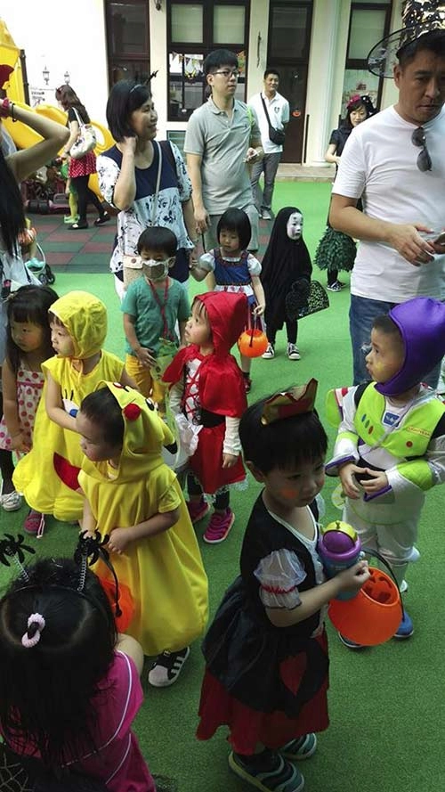 Đây mới là cô bé có màn hoá trang halloween lầy nhất khối mẫu giáo năm nay