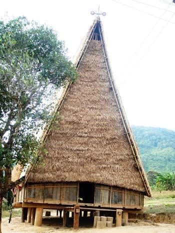 Đến kon tum thăm linh hồn làng bản