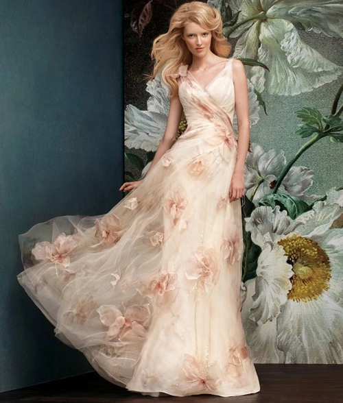 Đẹp xao lòng cùng váy cưới cổ điển