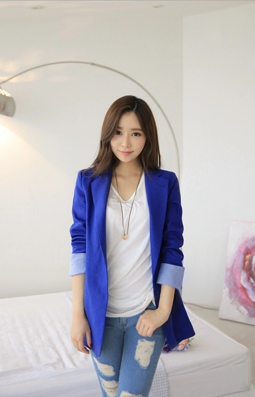 Diện áo vest đẹp tới sở ngày se trời
