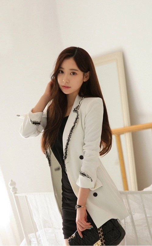 Diện áo vest đẹp tới sở ngày se trời