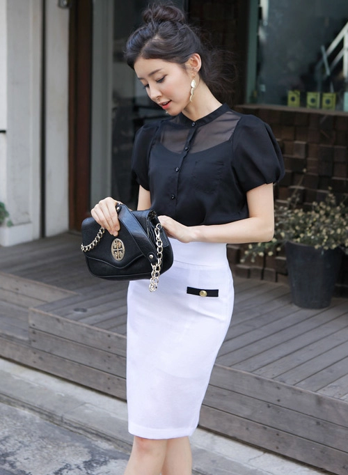 Diện sơ mi để nổi bật nơi công sở